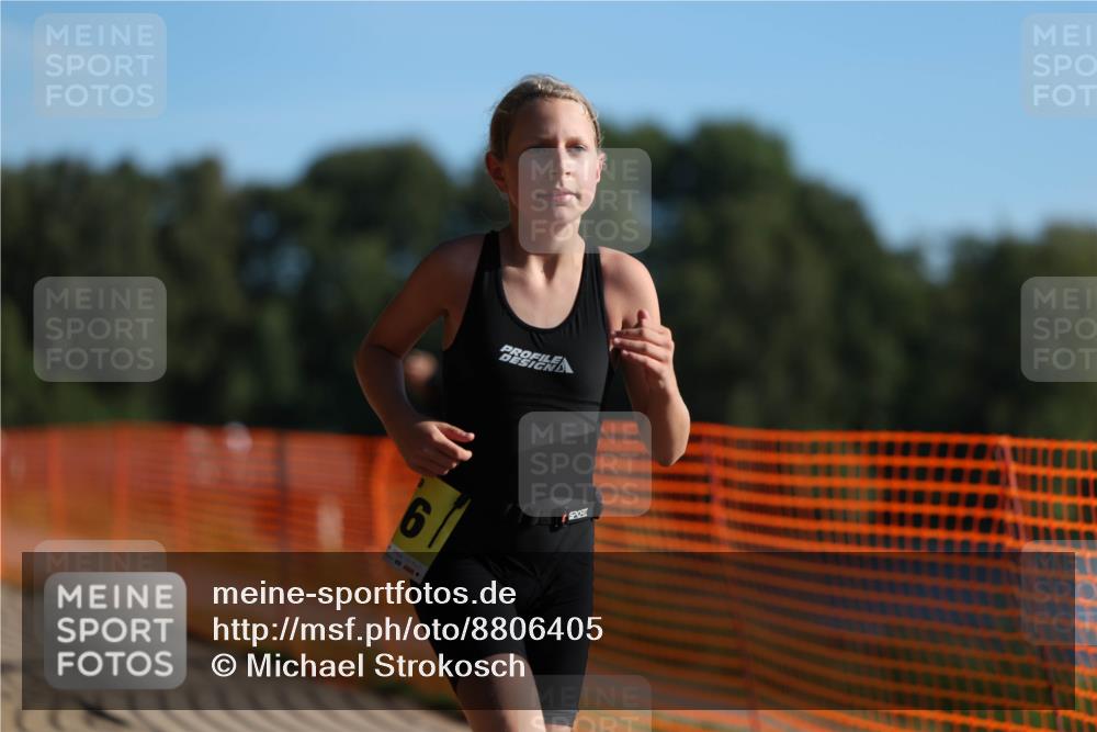 07.09.2025 - 19. Norderstedt Triathlon Michael Strokosch http://msf.ph/oto/8806405 07.09.2025 09:46:39 Laufen 616 meine-sportfotos.de