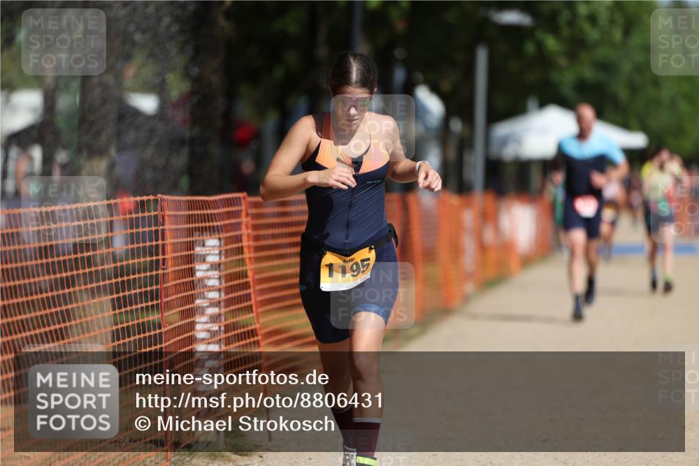 07.09.2025 - 19. Norderstedt Triathlon Michael Strokosch http://msf.ph/oto/8806431 07.09.2025 12:09:46 Laufen 1195, 1319 meine-sportfotos.de