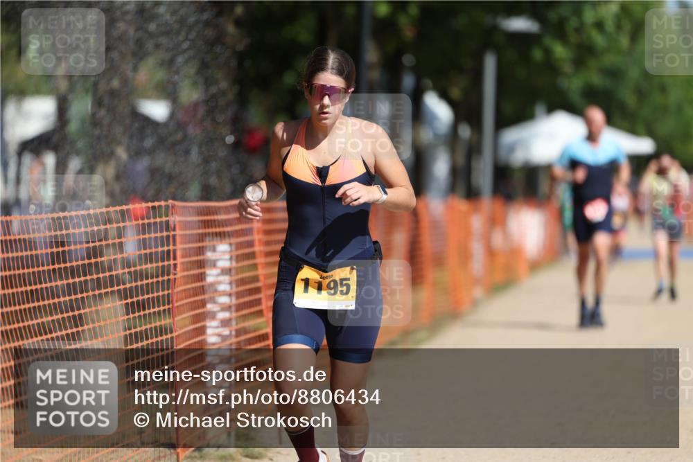 07.09.2025 - 19. Norderstedt Triathlon Michael Strokosch http://msf.ph/oto/8806434 07.09.2025 12:09:47 Laufen 1195, 1319 meine-sportfotos.de