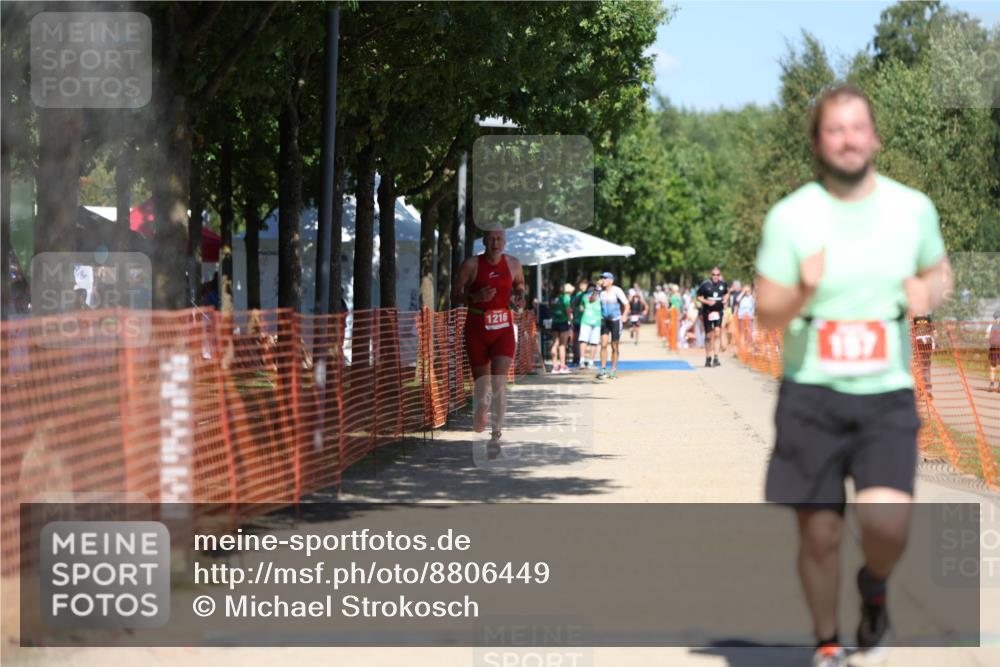 07.09.2025 - 19. Norderstedt Triathlon Michael Strokosch http://msf.ph/oto/8806449 07.09.2025 13:17:53 Laufen 157, 239, 1216 meine-sportfotos.de