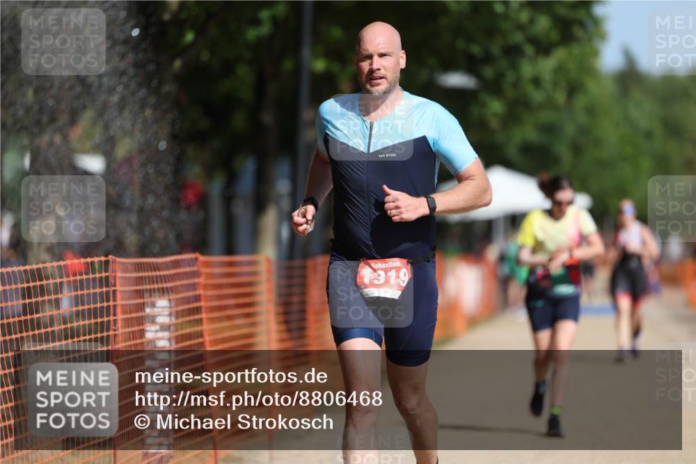 07.09.2025 - 19. Norderstedt Triathlon Michael Strokosch http://msf.ph/oto/8806468 07.09.2025 12:09:53 Laufen 860, 1153, 1319 meine-sportfotos.de