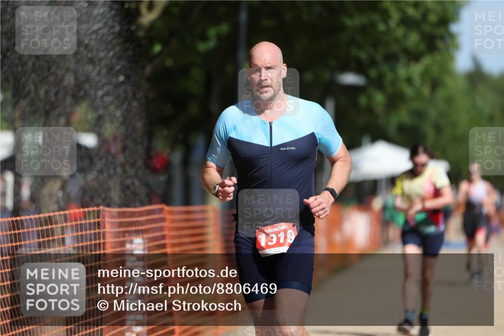 07.09.2025 - 19. Norderstedt Triathlon Michael Strokosch http://msf.ph/oto/8806469 07.09.2025 12:09:53 Laufen 860, 1153, 1319 meine-sportfotos.de