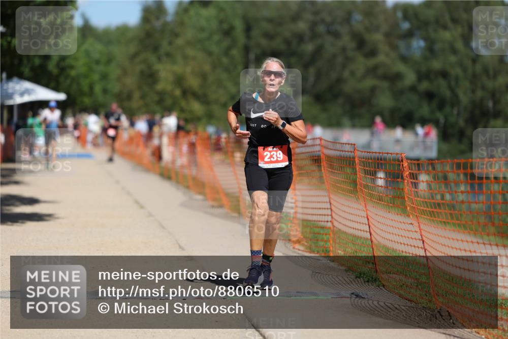 07.09.2025 - 19. Norderstedt Triathlon Michael Strokosch http://msf.ph/oto/8806510 07.09.2025 13:17:58 Laufen 239, 1216 meine-sportfotos.de
