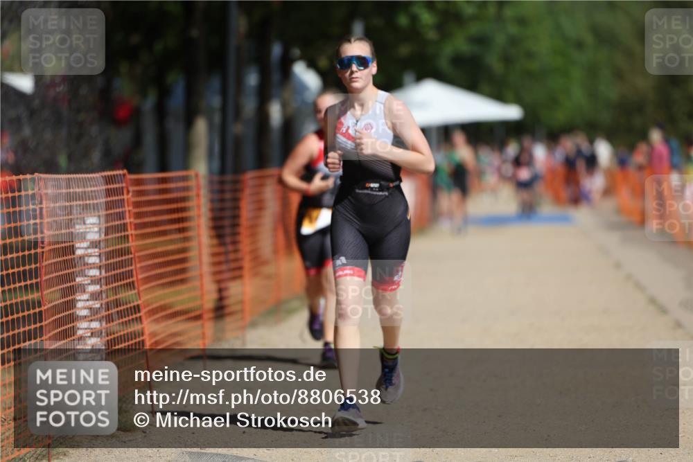 07.09.2025 - 19. Norderstedt Triathlon Michael Strokosch http://msf.ph/oto/8806538 07.09.2025 12:09:59 Laufen 860, 1153, 1197 meine-sportfotos.de