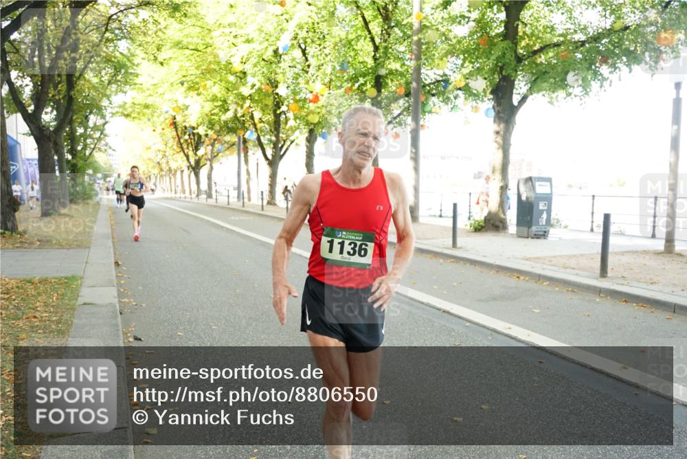 07.09.2025 - BARMER Alsterlauf Yannick Fuchs http://msf.ph/oto/8806550 07.09.2025 11:55:14 Laufen 136, 1136 meine-sportfotos.de