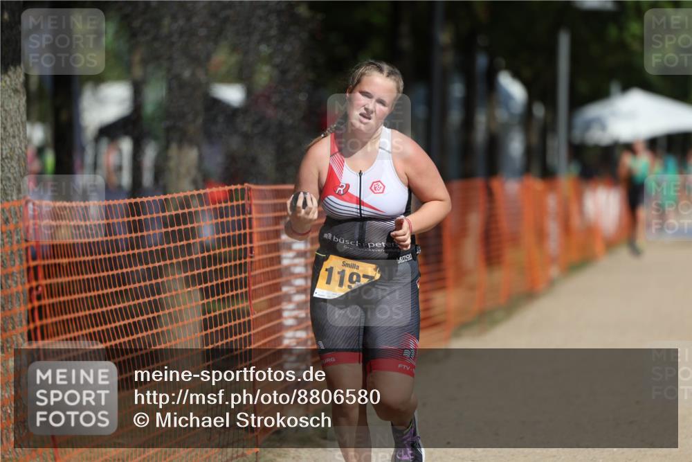 07.09.2025 - 19. Norderstedt Triathlon Michael Strokosch http://msf.ph/oto/8806580 07.09.2025 12:10:02 Laufen 1153, 1197 meine-sportfotos.de