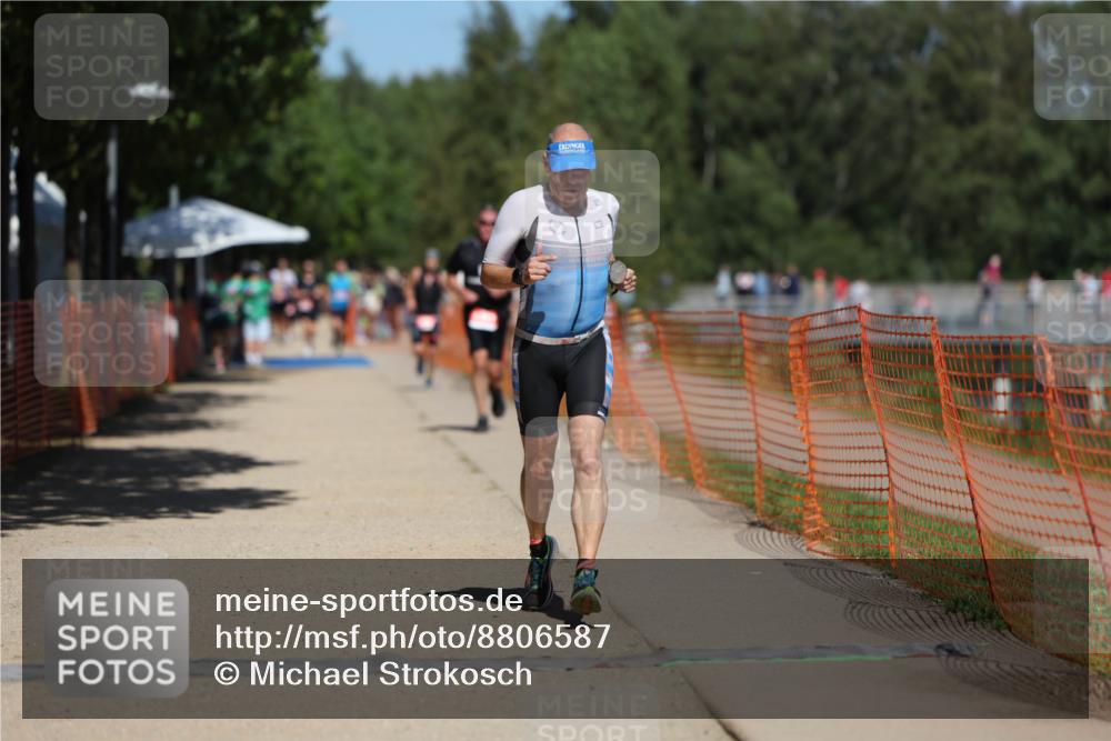 07.09.2025 - 19. Norderstedt Triathlon Michael Strokosch http://msf.ph/oto/8806587 07.09.2025 13:18:09 Laufen 241 meine-sportfotos.de