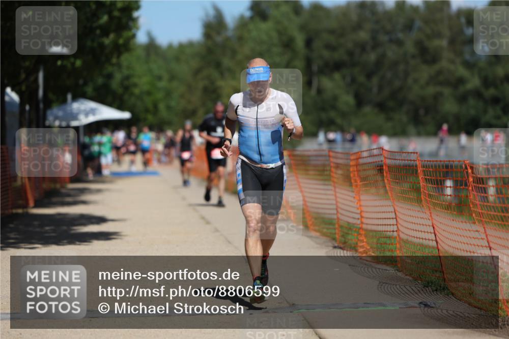 07.09.2025 - 19. Norderstedt Triathlon Michael Strokosch http://msf.ph/oto/8806599 07.09.2025 13:18:09 Laufen 241 meine-sportfotos.de