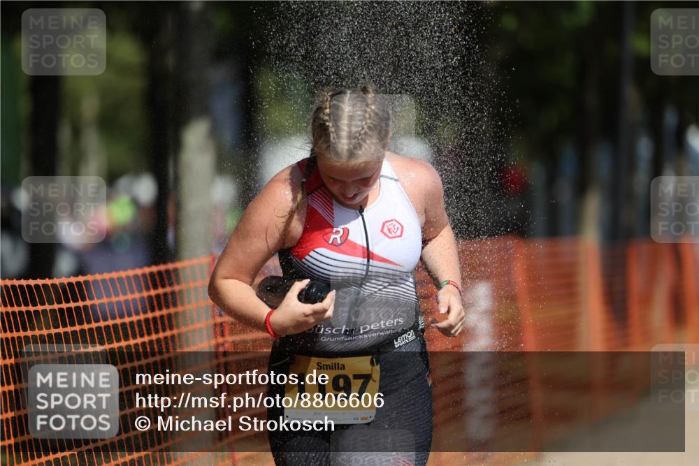 07.09.2025 - 19. Norderstedt Triathlon Michael Strokosch http://msf.ph/oto/8806606 07.09.2025 12:10:04 Laufen 1153, 1197 meine-sportfotos.de
