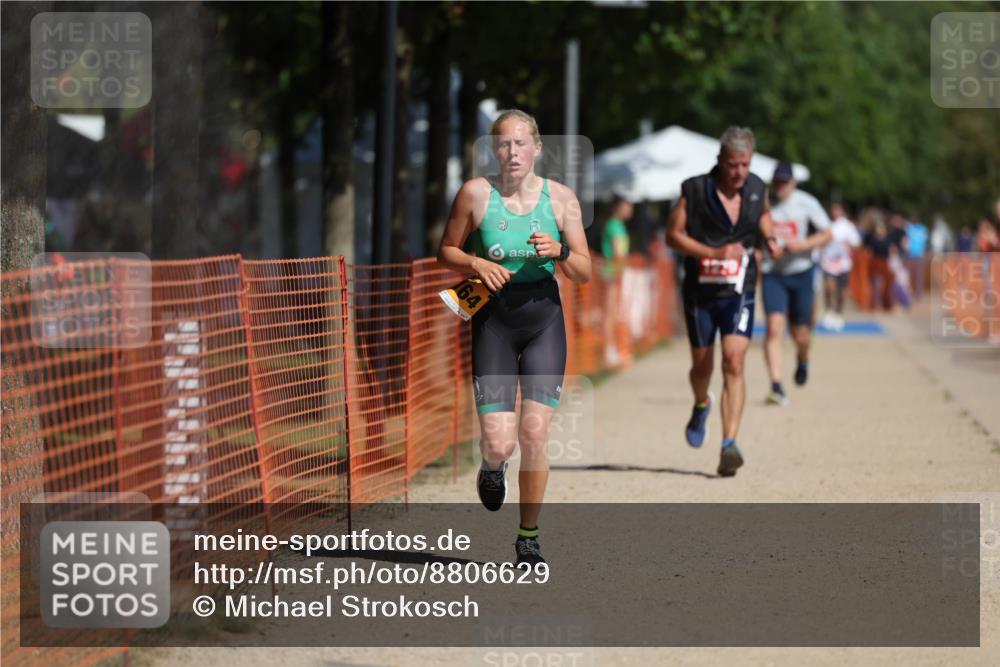 07.09.2025 - 19. Norderstedt Triathlon Michael Strokosch http://msf.ph/oto/8806629 07.09.2025 12:10:13 Laufen 1164, 1279 meine-sportfotos.de