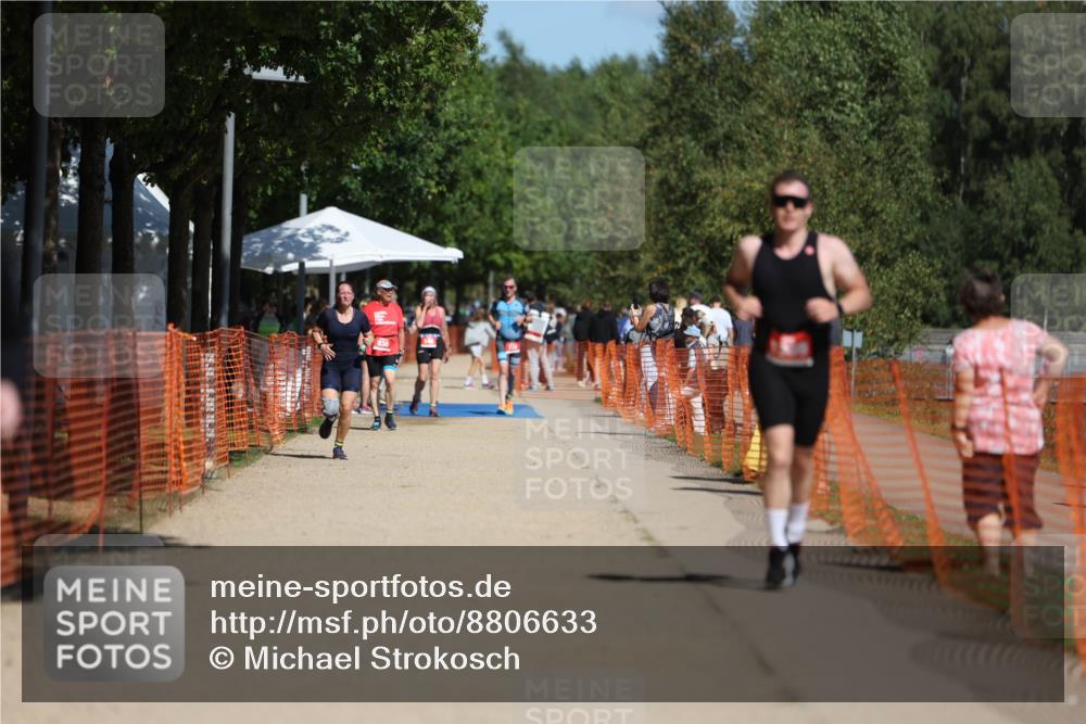 07.09.2025 - 19. Norderstedt Triathlon Michael Strokosch http://msf.ph/oto/8806633 07.09.2025 12:40:00 Laufen 243, 852, 1255, 1276, 1359 meine-sportfotos.de