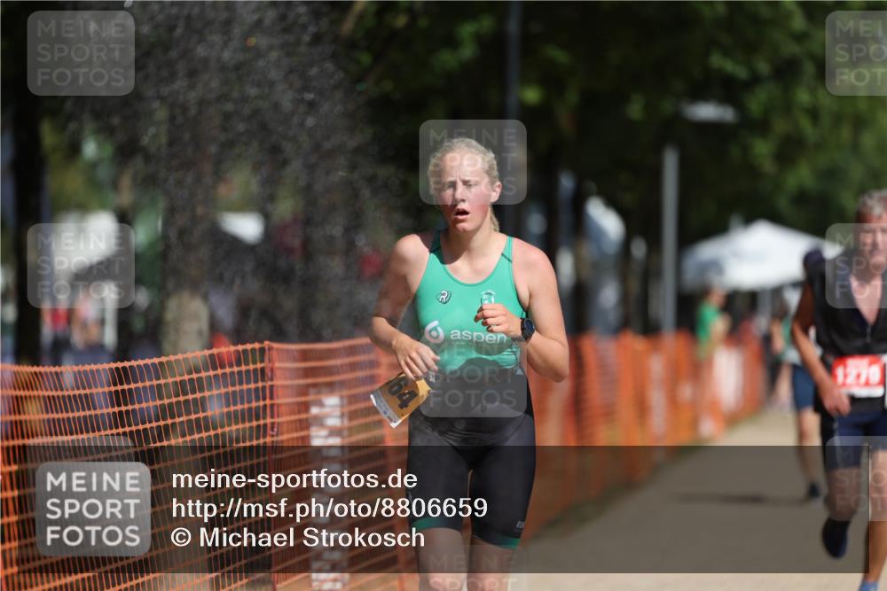 07.09.2025 - 19. Norderstedt Triathlon Michael Strokosch http://msf.ph/oto/8806659 07.09.2025 12:10:16 Laufen 826, 1164, 1279 meine-sportfotos.de