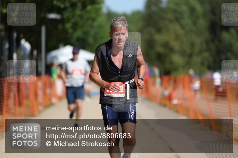 07.09.2025 - 19. Norderstedt Triathlon Michael Strokosch http://msf.ph/oto/8806683 07.09.2025 12:10:17 Laufen 826, 1164, 1279 meine-sportfotos.de