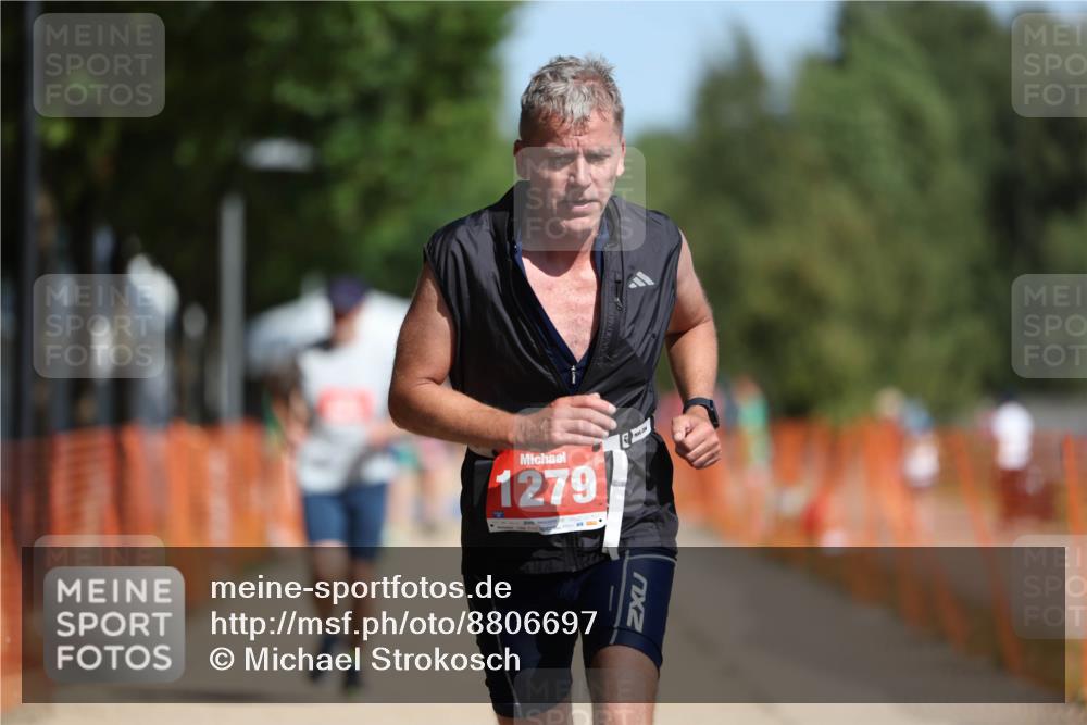 07.09.2025 - 19. Norderstedt Triathlon Michael Strokosch http://msf.ph/oto/8806697 07.09.2025 12:10:18 Laufen 826, 1164, 1279 meine-sportfotos.de