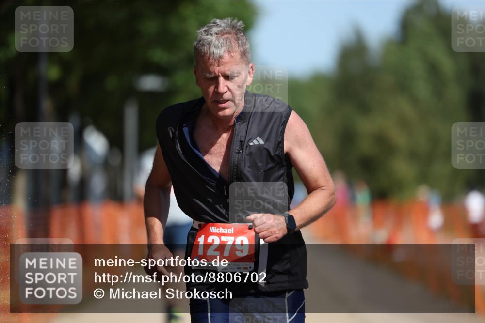 07.09.2025 - 19. Norderstedt Triathlon Michael Strokosch http://msf.ph/oto/8806702 07.09.2025 12:10:19 Laufen 826, 1164, 1279 meine-sportfotos.de