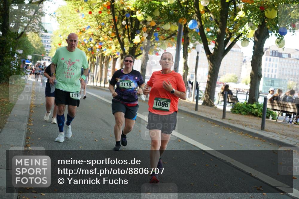 07.09.2025 - BARMER Alsterlauf Yannick Fuchs http://msf.ph/oto/8806707 07.09.2025 11:55:23 Laufen 2025, 1119, 1118, 1096 meine-sportfotos.de
