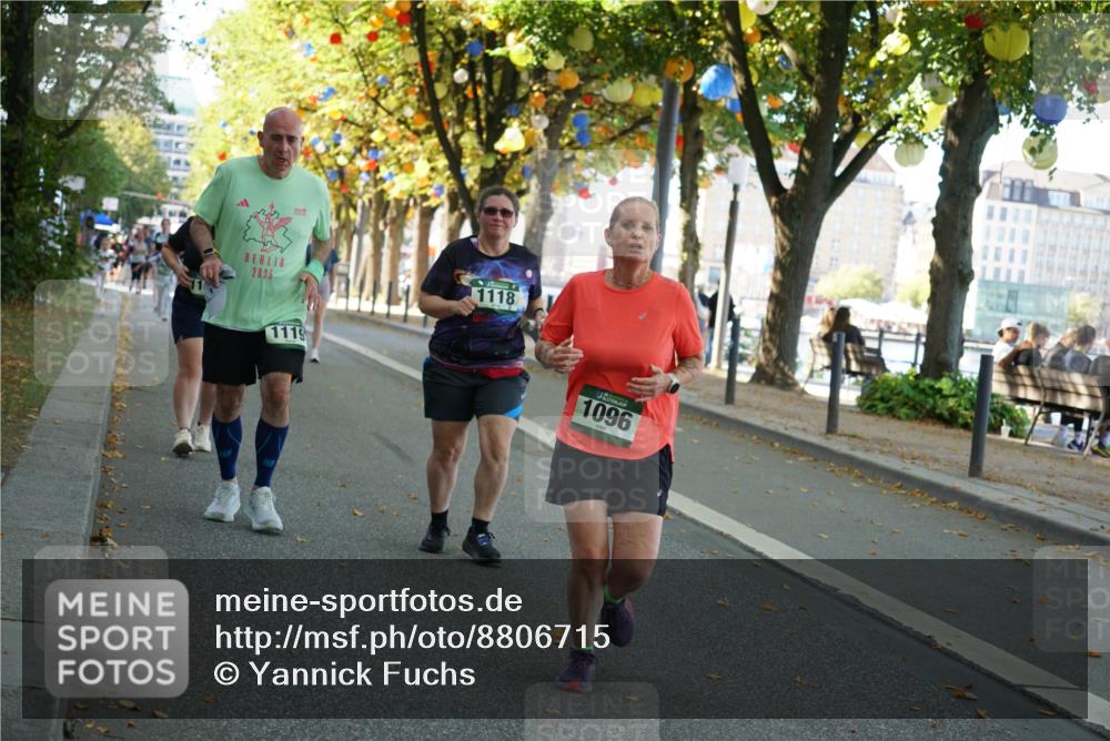 07.09.2025 - BARMER Alsterlauf Yannick Fuchs http://msf.ph/oto/8806715 07.09.2025 11:55:23 Laufen 2025, 1119, 1118, 1096 meine-sportfotos.de
