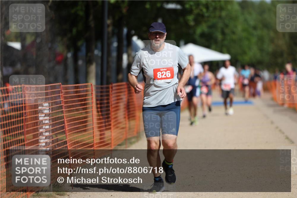 07.09.2025 - 19. Norderstedt Triathlon Michael Strokosch http://msf.ph/oto/8806718 07.09.2025 12:10:21 Laufen 826, 1279 meine-sportfotos.de