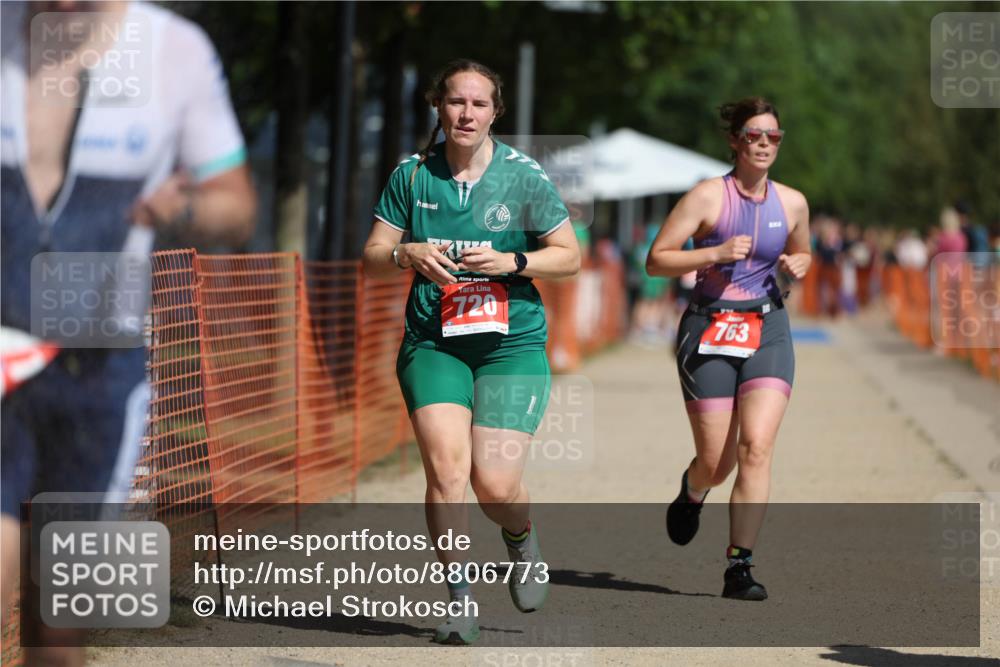07.09.2025 - 19. Norderstedt Triathlon Michael Strokosch http://msf.ph/oto/8806773 07.09.2025 12:10:31 Laufen 720, 763, 782, 1363 meine-sportfotos.de