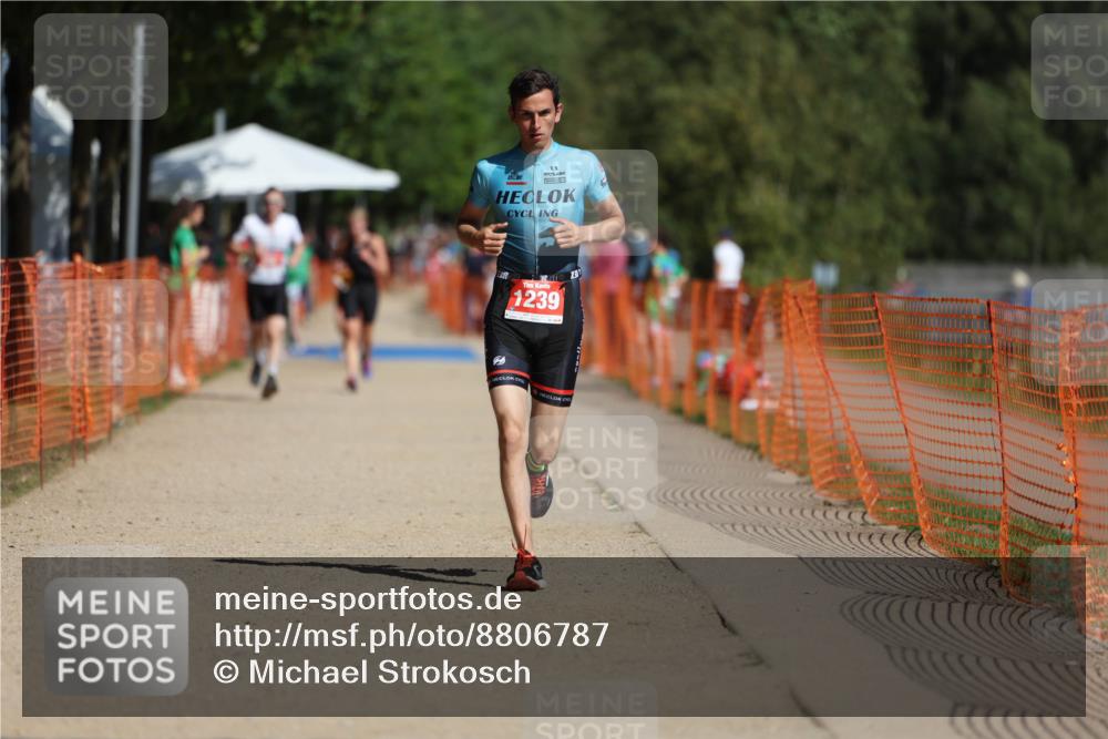 07.09.2025 - 19. Norderstedt Triathlon Michael Strokosch http://msf.ph/oto/8806787 07.09.2025 12:10:37 Laufen 763, 1239 meine-sportfotos.de