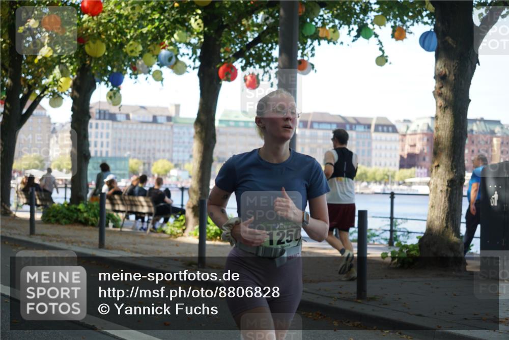 07.09.2025 - BARMER Alsterlauf Yannick Fuchs http://msf.ph/oto/8806828 07.09.2025 11:55:35 Laufen 36, 1250 meine-sportfotos.de