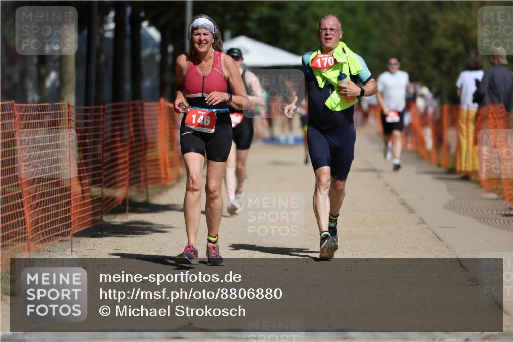 07.09.2025 - 19. Norderstedt Triathlon Michael Strokosch http://msf.ph/oto/8806880 07.09.2025 12:40:33 Laufen 146, 170, 830, 1288 meine-sportfotos.de