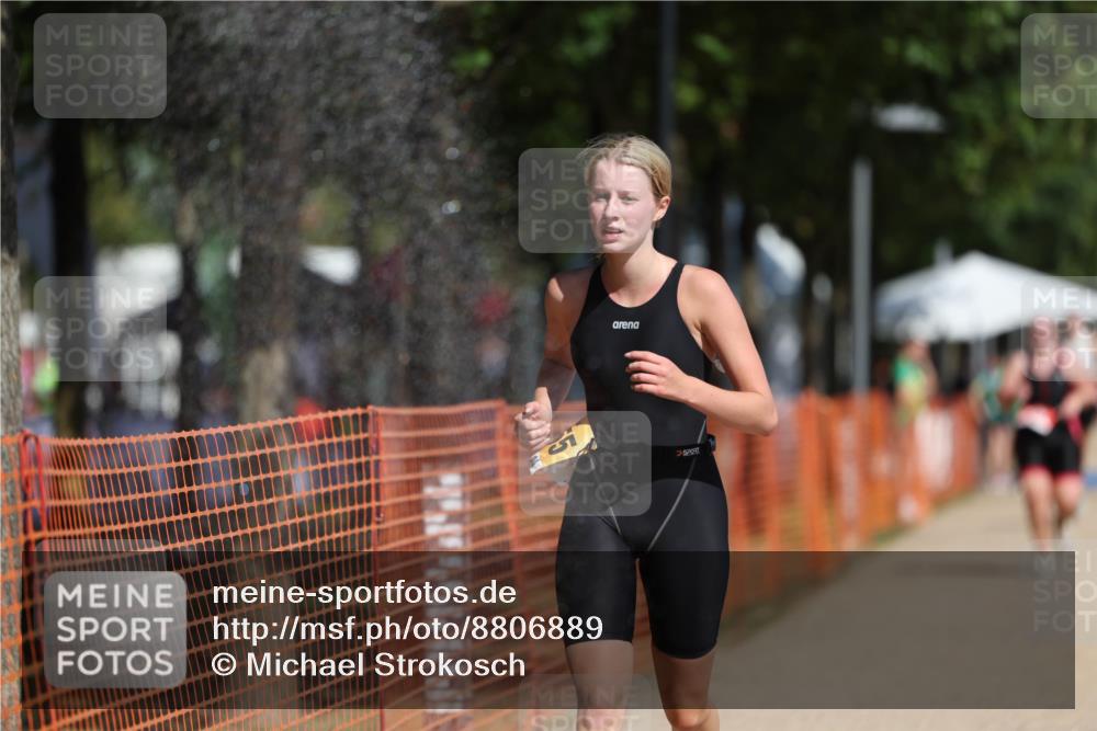 07.09.2025 - 19. Norderstedt Triathlon Michael Strokosch http://msf.ph/oto/8806889 07.09.2025 12:10:51 Laufen 300, 1155 meine-sportfotos.de
