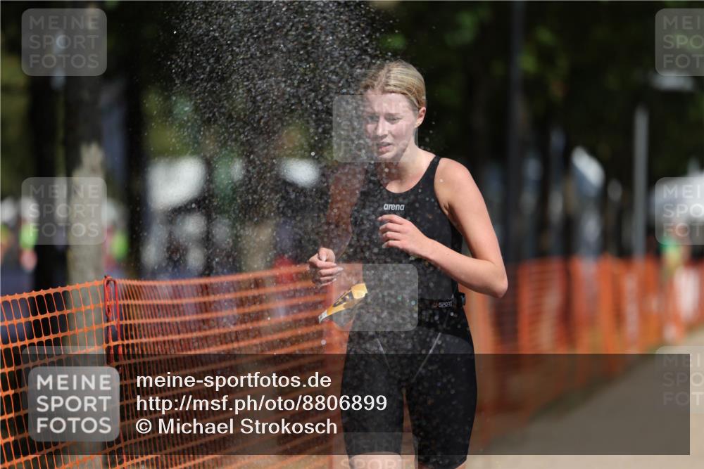 07.09.2025 - 19. Norderstedt Triathlon Michael Strokosch http://msf.ph/oto/8806899 07.09.2025 12:10:52 Laufen 300, 1155 meine-sportfotos.de