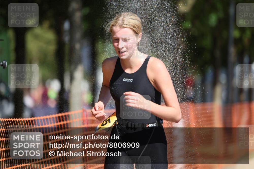 07.09.2025 - 19. Norderstedt Triathlon Michael Strokosch http://msf.ph/oto/8806909 07.09.2025 12:10:53 Laufen 300, 1155 meine-sportfotos.de