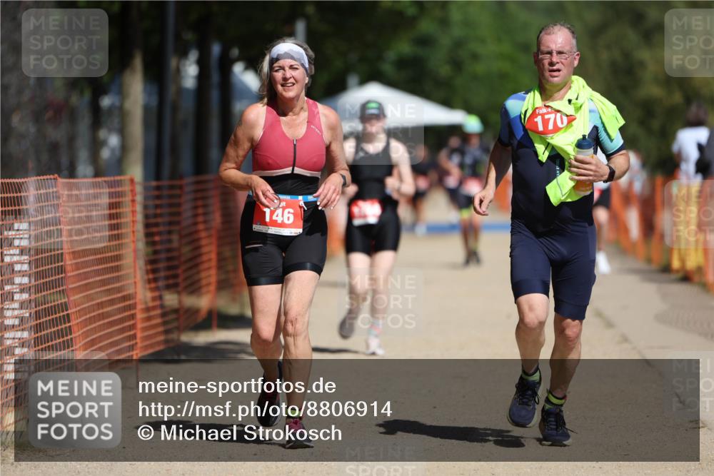 07.09.2025 - 19. Norderstedt Triathlon Michael Strokosch http://msf.ph/oto/8806914 07.09.2025 12:40:34 Laufen 146, 170, 709, 1288 meine-sportfotos.de