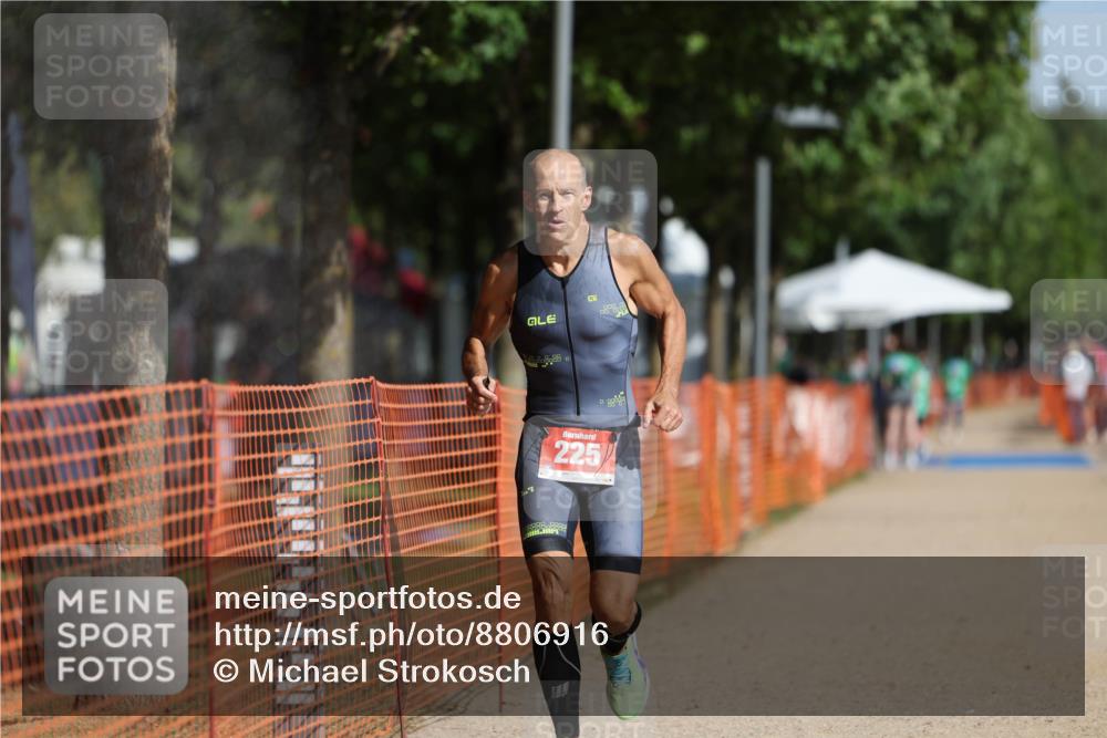 07.09.2025 - 19. Norderstedt Triathlon Michael Strokosch http://msf.ph/oto/8806916 07.09.2025 11:28:36 Laufen 225 meine-sportfotos.de