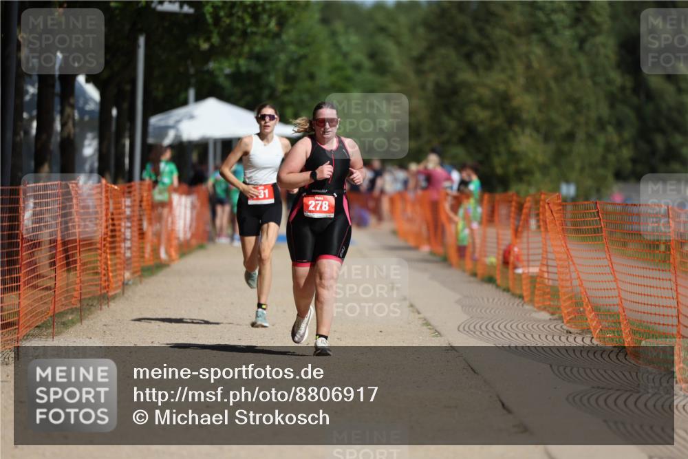 07.09.2025 - 19. Norderstedt Triathlon Michael Strokosch http://msf.ph/oto/8806917 07.09.2025 12:10:57 Laufen 278, 731 meine-sportfotos.de