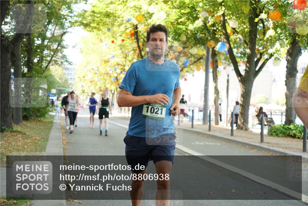 07.09.2025 - BARMER Alsterlauf Yannick Fuchs http://msf.ph/oto/8806938 07.09.2025 11:55:44 Laufen 1021 meine-sportfotos.de