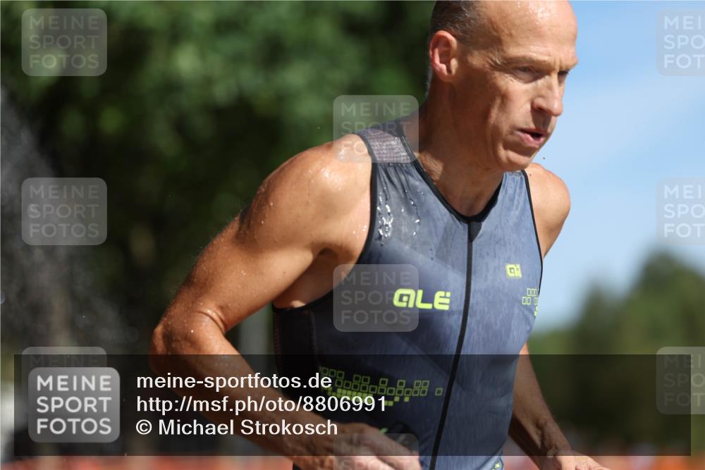 07.09.2025 - 19. Norderstedt Triathlon Michael Strokosch http://msf.ph/oto/8806991 07.09.2025 11:28:39 Laufen 225 meine-sportfotos.de