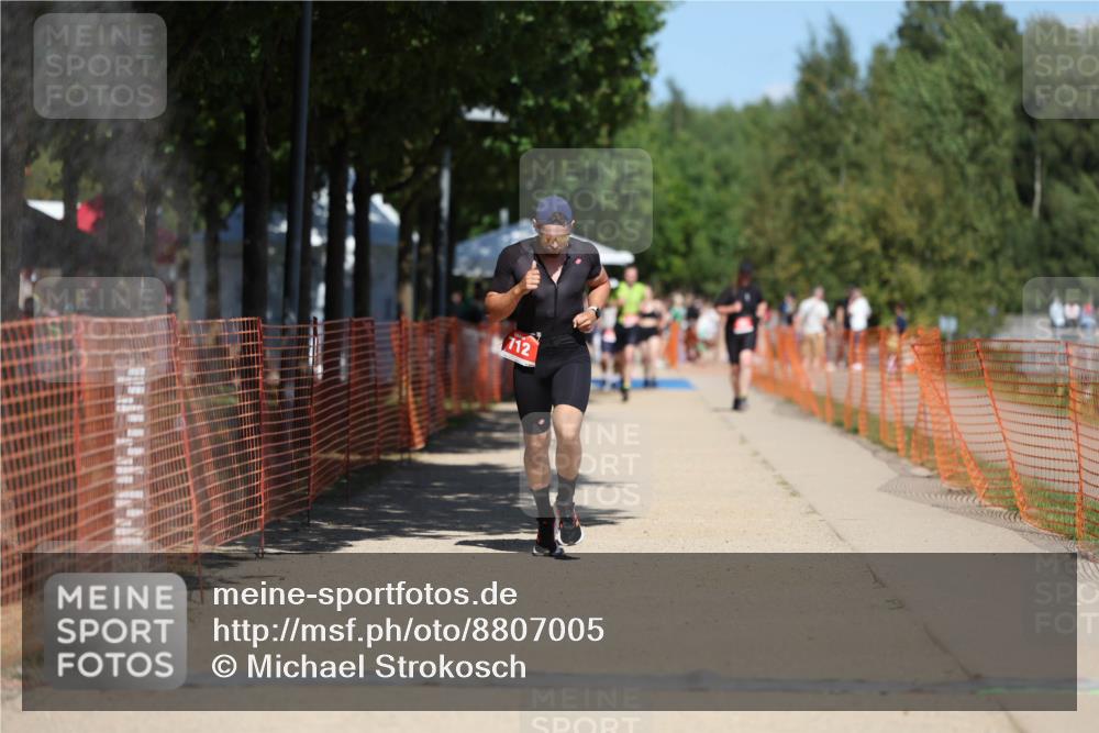 07.09.2025 - 19. Norderstedt Triathlon Michael Strokosch http://msf.ph/oto/8807005 07.09.2025 13:18:41 Laufen 712 meine-sportfotos.de