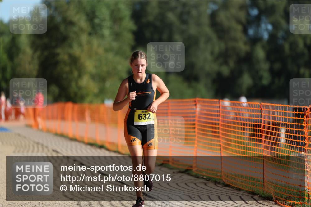 07.09.2025 - 19. Norderstedt Triathlon Michael Strokosch http://msf.ph/oto/8807015 07.09.2025 09:47:46 Laufen 632 meine-sportfotos.de
