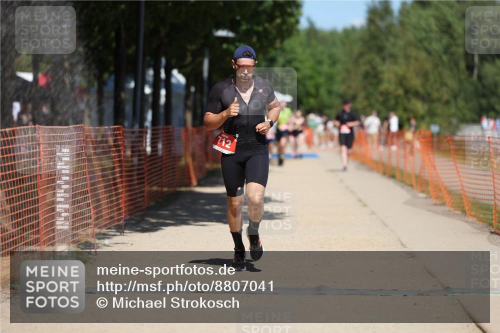 07.09.2025 - 19. Norderstedt Triathlon Michael Strokosch http://msf.ph/oto/8807041 07.09.2025 13:18:42 Laufen 712 meine-sportfotos.de