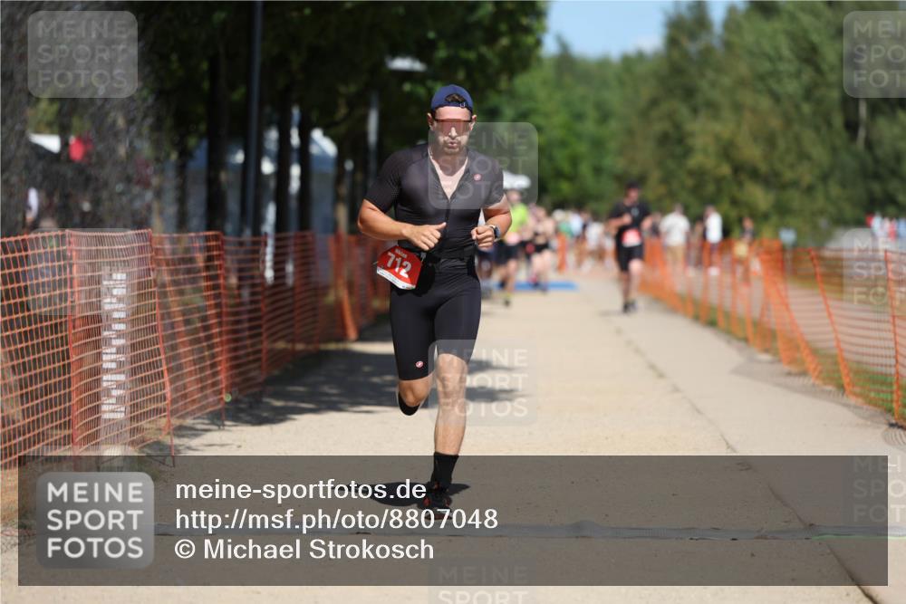 07.09.2025 - 19. Norderstedt Triathlon Michael Strokosch http://msf.ph/oto/8807048 07.09.2025 13:18:42 Laufen 712 meine-sportfotos.de