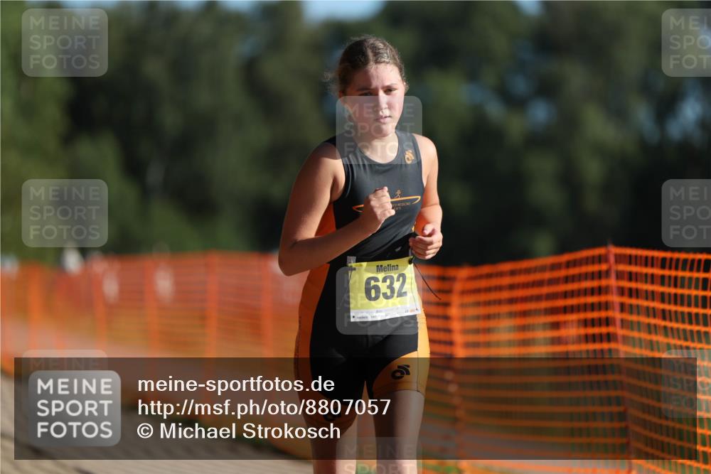 07.09.2025 - 19. Norderstedt Triathlon Michael Strokosch http://msf.ph/oto/8807057 07.09.2025 09:47:49 Laufen 632 meine-sportfotos.de