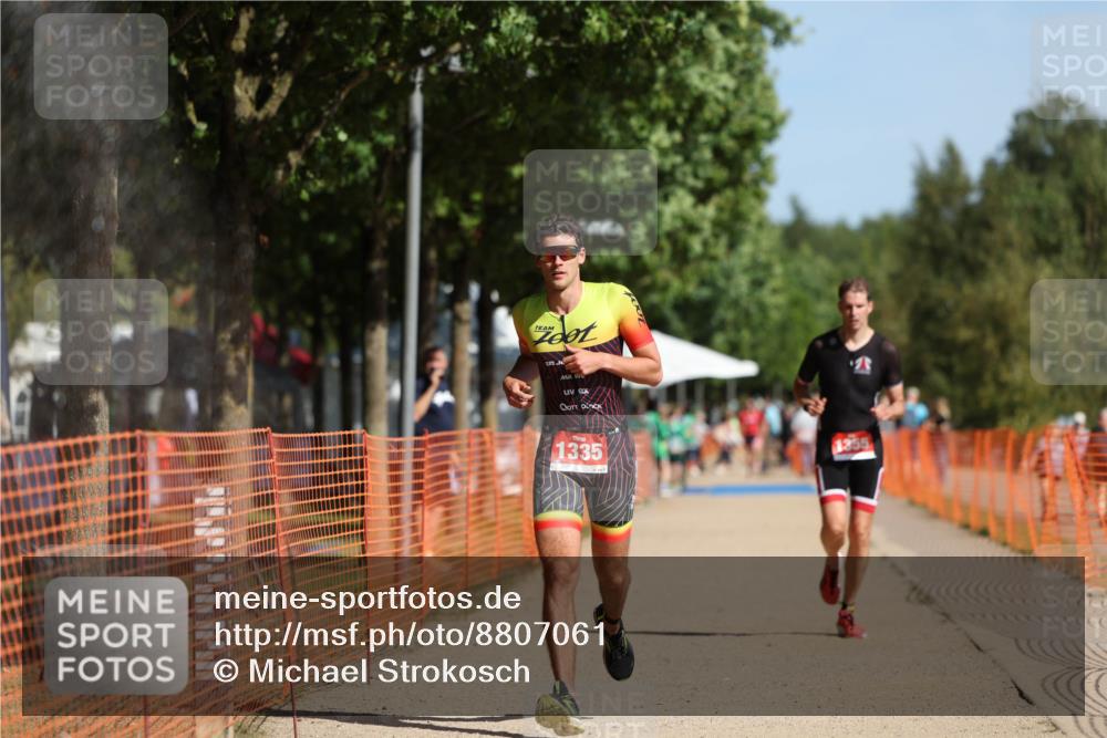 07.09.2025 - 19. Norderstedt Triathlon Michael Strokosch http://msf.ph/oto/8807061 07.09.2025 11:29:24 Laufen 1335, 1355 meine-sportfotos.de
