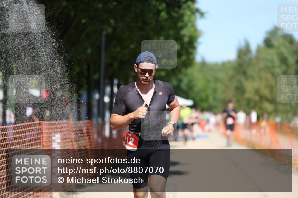 07.09.2025 - 19. Norderstedt Triathlon Michael Strokosch http://msf.ph/oto/8807070 07.09.2025 13:18:43 Laufen 712 meine-sportfotos.de