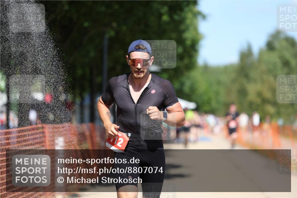 07.09.2025 - 19. Norderstedt Triathlon Michael Strokosch http://msf.ph/oto/8807074 07.09.2025 13:18:44 Laufen 712 meine-sportfotos.de