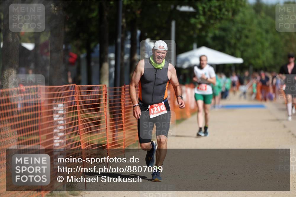 07.09.2025 - 19. Norderstedt Triathlon Michael Strokosch http://msf.ph/oto/8807089 07.09.2025 12:11:33 Laufen 719, 1219 meine-sportfotos.de