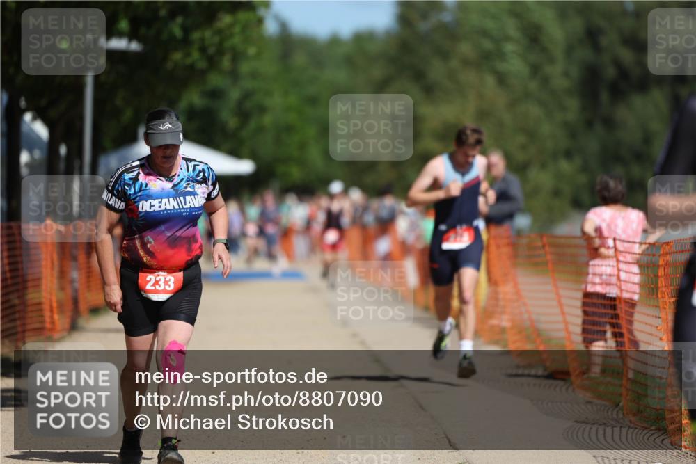 07.09.2025 - 19. Norderstedt Triathlon Michael Strokosch http://msf.ph/oto/8807090 07.09.2025 12:40:46 Laufen 218, 233, 709, 1392 meine-sportfotos.de