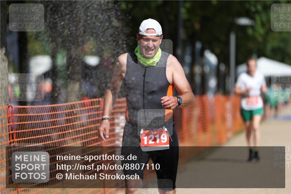 07.09.2025 - 19. Norderstedt Triathlon Michael Strokosch http://msf.ph/oto/8807110 07.09.2025 12:11:36 Laufen 719, 1219 meine-sportfotos.de