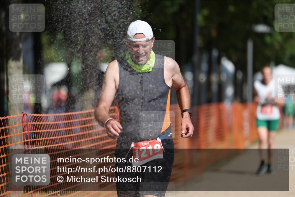 07.09.2025 - 19. Norderstedt Triathlon Michael Strokosch http://msf.ph/oto/8807112 07.09.2025 12:11:36 Laufen 719, 1219 meine-sportfotos.de