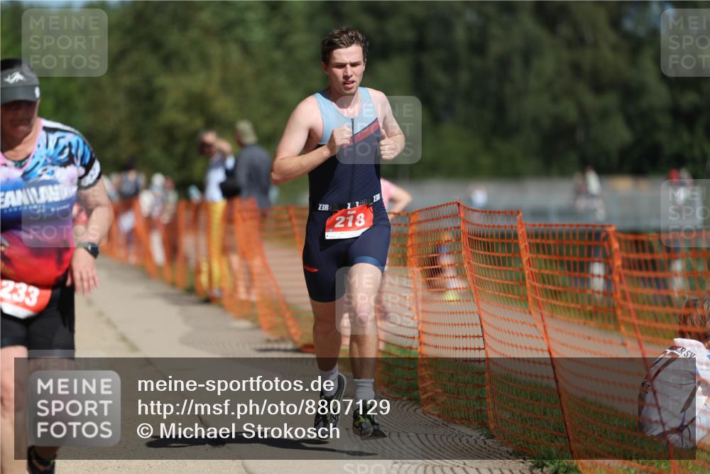 07.09.2025 - 19. Norderstedt Triathlon Michael Strokosch http://msf.ph/oto/8807129 07.09.2025 12:40:48 Laufen 218, 233, 1387, 1392 meine-sportfotos.de