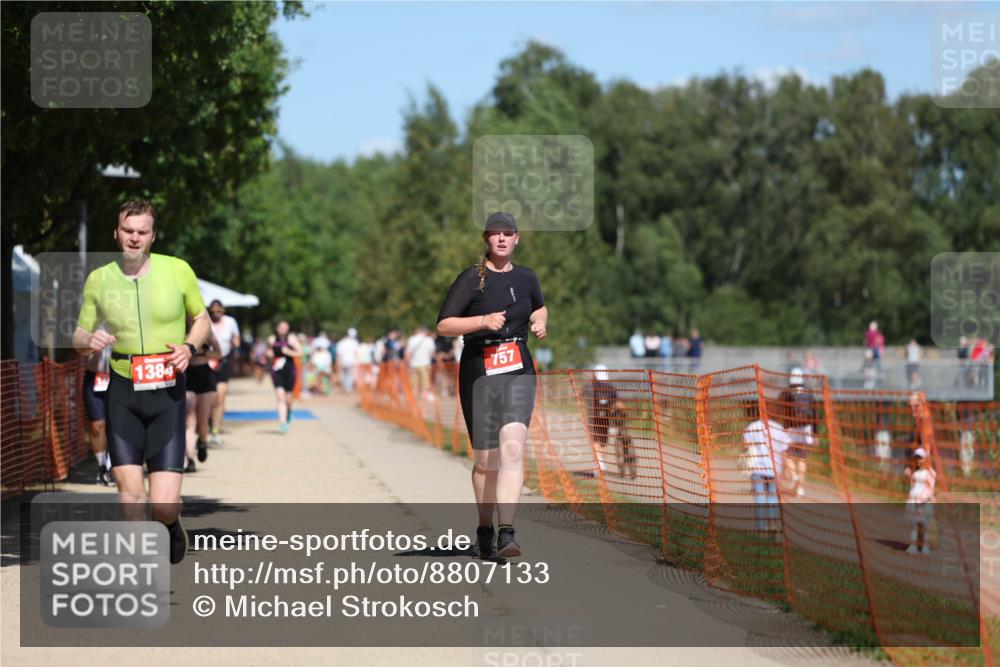07.09.2025 - 19. Norderstedt Triathlon Michael Strokosch http://msf.ph/oto/8807133 07.09.2025 13:18:52 Laufen 757, 1384 meine-sportfotos.de