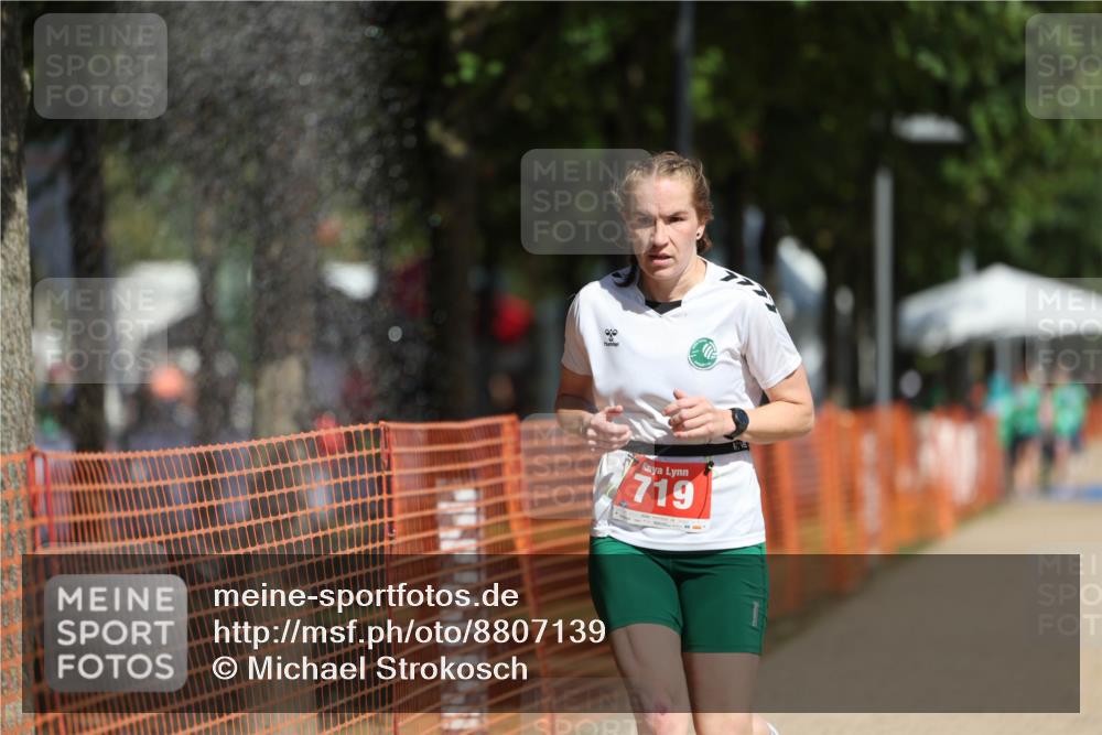 07.09.2025 - 19. Norderstedt Triathlon Michael Strokosch http://msf.ph/oto/8807139 07.09.2025 12:11:40 Laufen 281, 719, 1219 meine-sportfotos.de