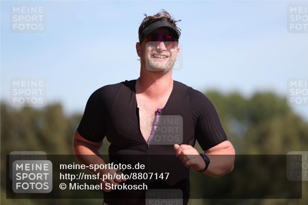 07.09.2025 - 19. Norderstedt Triathlon Michael Strokosch http://msf.ph/oto/8807147 07.09.2025 12:11:46 Laufen 281 meine-sportfotos.de